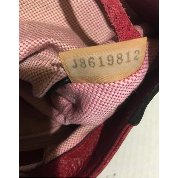 Dooney bourke Vibrant Red Leather Crossbody Bag with Adjustable Straps - Picture 10 of 11